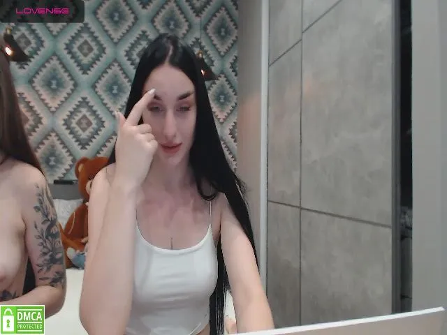 Live sex webcam photo for Your_peach #262779215