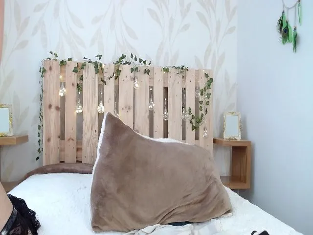 Live sex webcam photo for Sweett_t #252632945