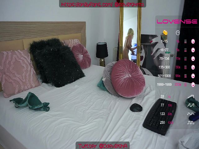 Live sex webcam photo for DdevlishAngel #255681791
