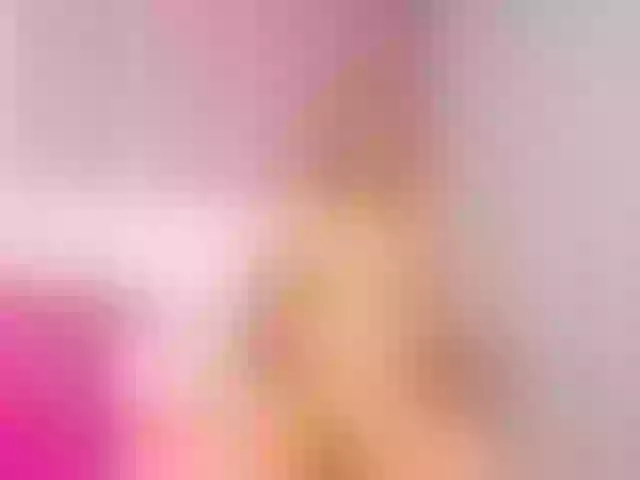 Live sex webcam photo for KylieTy #254378414