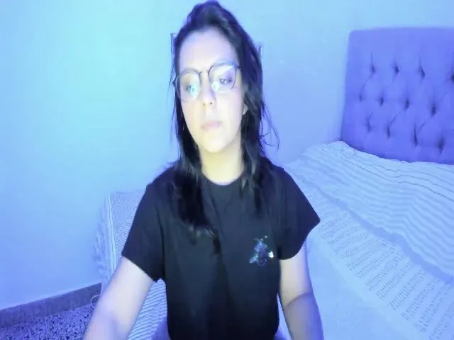 Live sex webcam photo for thays_mawakye #265157662