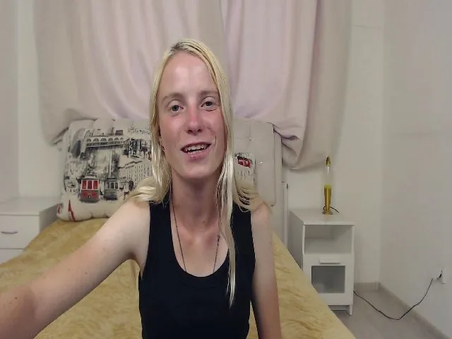 Live sex webcam photo for Girl_Summer1 #252862932