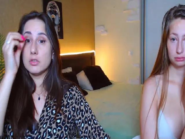 Live sex webcam photo for Nilla_Chim__ #264084965