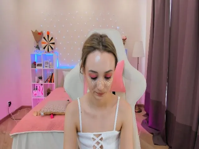 Live sex webcam photo for Karlee_Grey_ #253041007