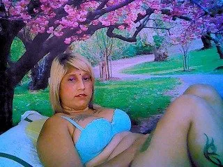 Live sex webcam photo for indianroxy #287933092