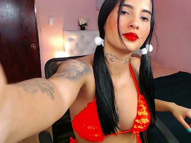 Live sex webcam photo for Laragomez #243918029