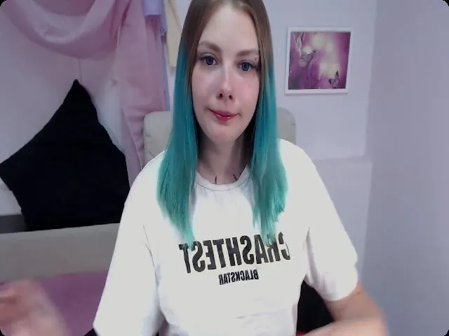 Live sex webcam photo for AprillSnow #256110129