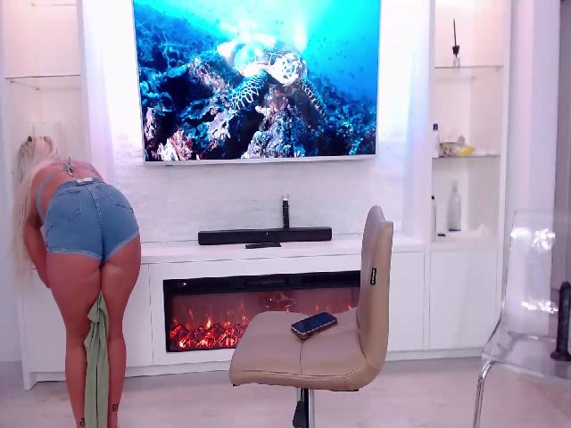 Live sex webcam photo for SexyElisabeth #255266655