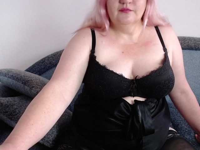 Live sex webcam photo for VishenkaStar #241068403