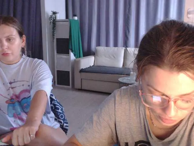 Live sex webcam photo for BugaGirls #249595211