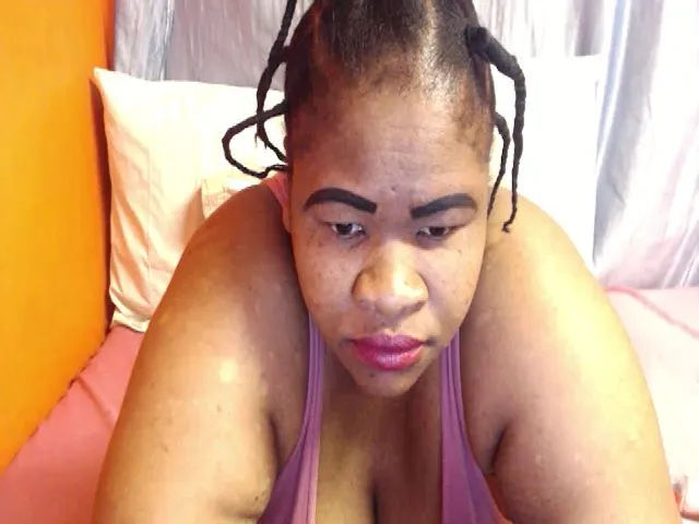 Live sex webcam photo for Sweetnozie #254761464