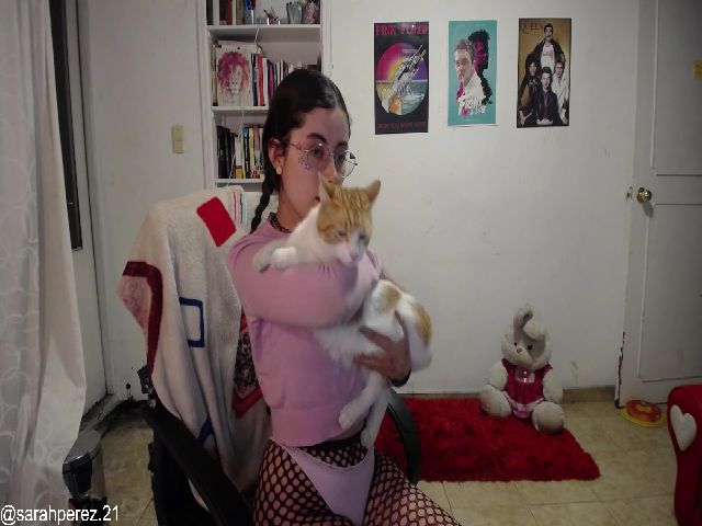 Live sex webcam photo for Cherrybunny21 #255492104