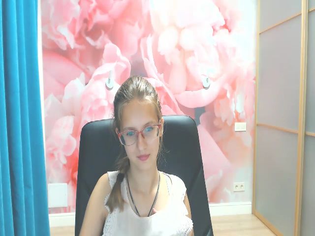 Live sex webcam photo for Alice_Adamsi #253151307