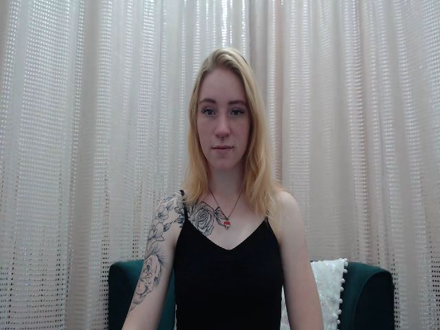 Live sex webcam photo for RedBerryy #260397814