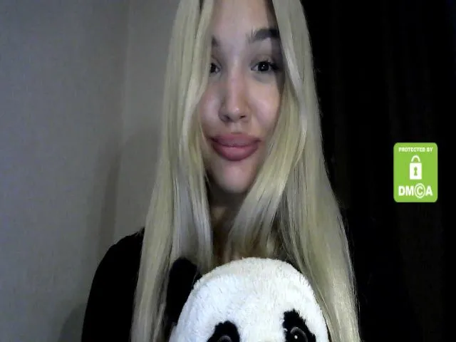 Live sex webcam photo for MyyDream #263861444