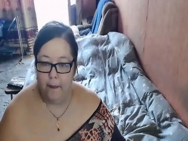 Live sex webcam photo for HotXXXGirl1 #253013645