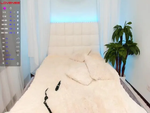 Live sex webcam photo for Little__Dolly #263626446