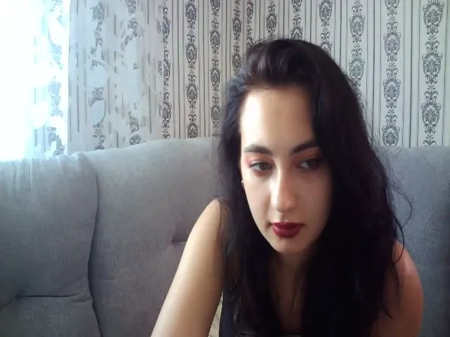Live sex webcam photo for lolly_hollyy #253392863