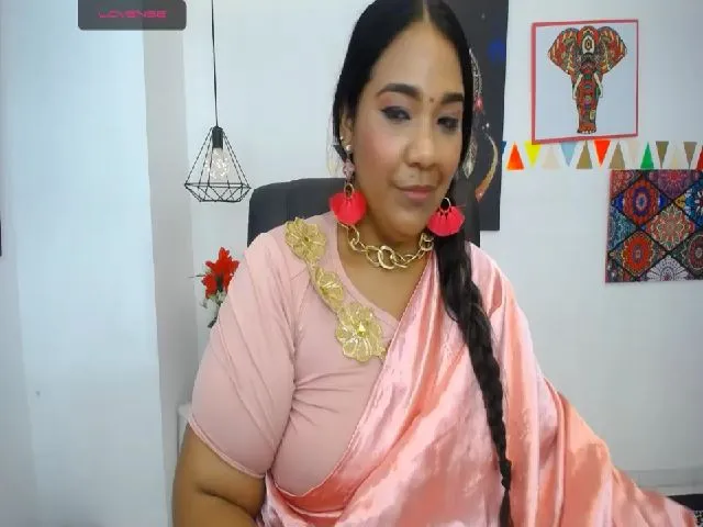 Live sex webcam photo for IndianMama #258684985