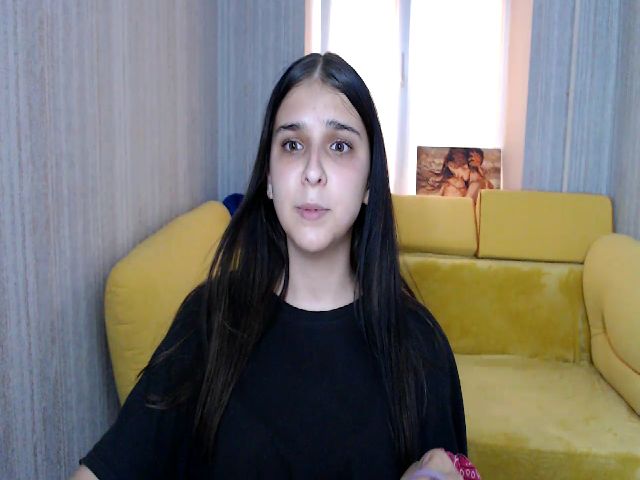 Live sex webcam photo for Areissa #255980385