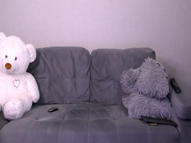 Live sex webcam photo for EvelinaFox #253835980