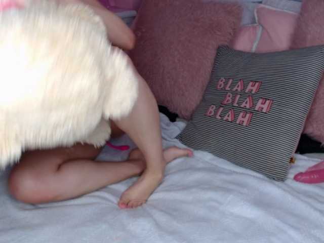 Live sex webcam photo for OLIVIAGOMEZ #241376322