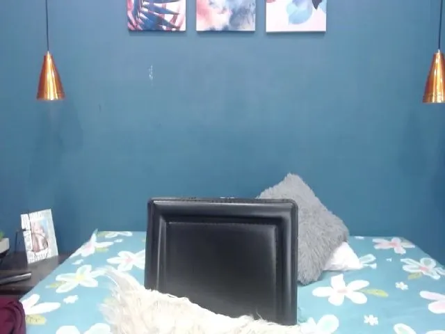 Live sex webcam photo for Estefany_24 #254848082