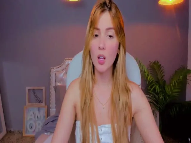 Live sex webcam photo for Alysonluvv #264478031