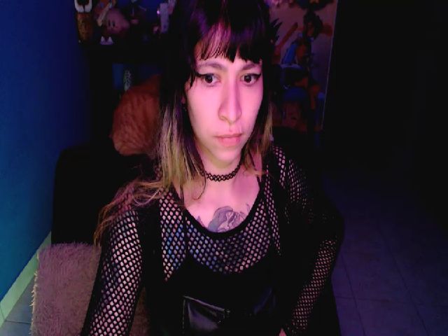 Live sex webcam photo for umaru_michae #254086089