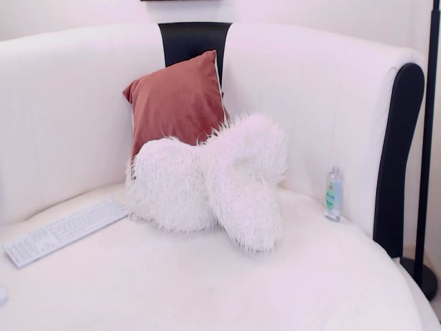 Live sex webcam photo for Anasstacia__ #255587874