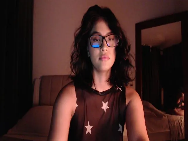 Live sex webcam photo for DanielaSweet_ #253664424