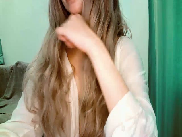 Live sex webcam photo for Petite_L #261124574