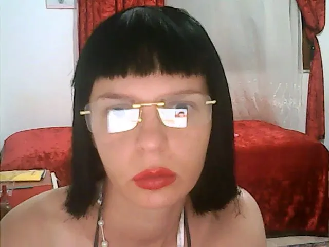 Live sex webcam photo for araartist #265206846