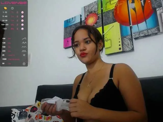 Live sex webcam photo for SOY-KIM #243688416