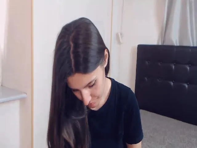 Live sex webcam photo for Asoll77 #253075490