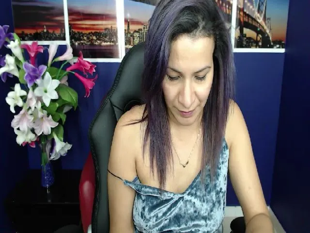 Live sex webcam photo for Infernalsexx #252670340