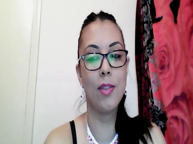 Live sex webcam photo for AmbraJones #254085867