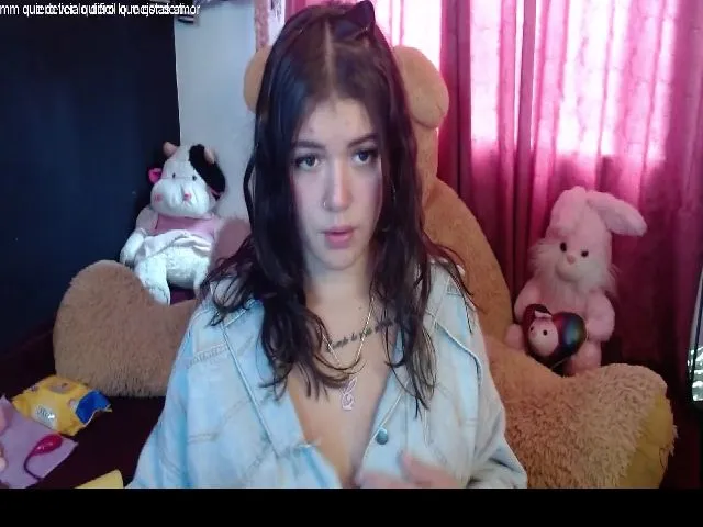 Live sex webcam photo for Annie777 #260044592