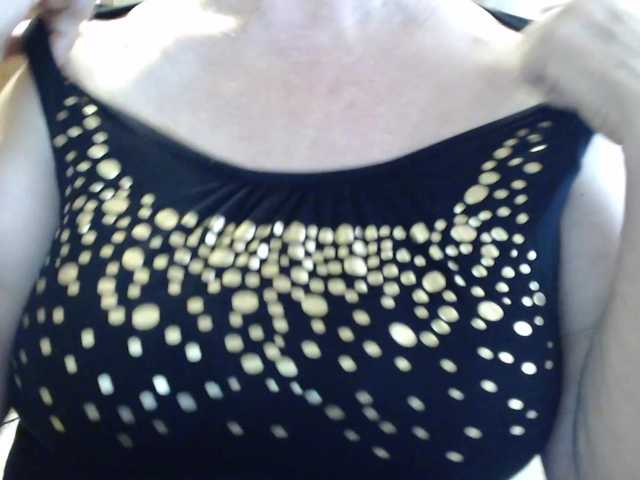 Live sex webcam photo for MadamSG #261336676