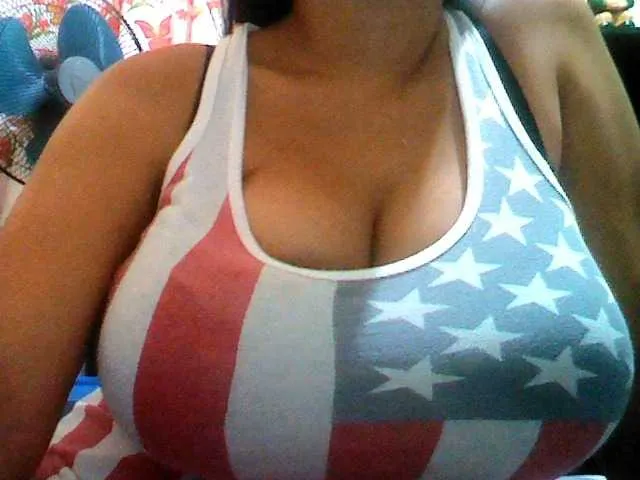 Live sex webcam photo for BarbieBigTits #262640145