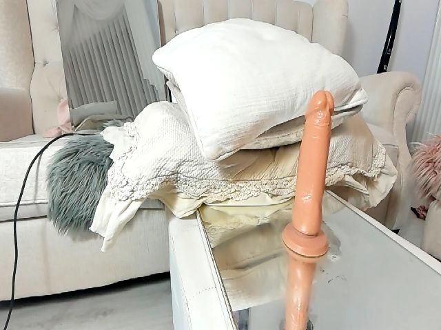 Live sex webcam photo for Love_Catalina #264991895