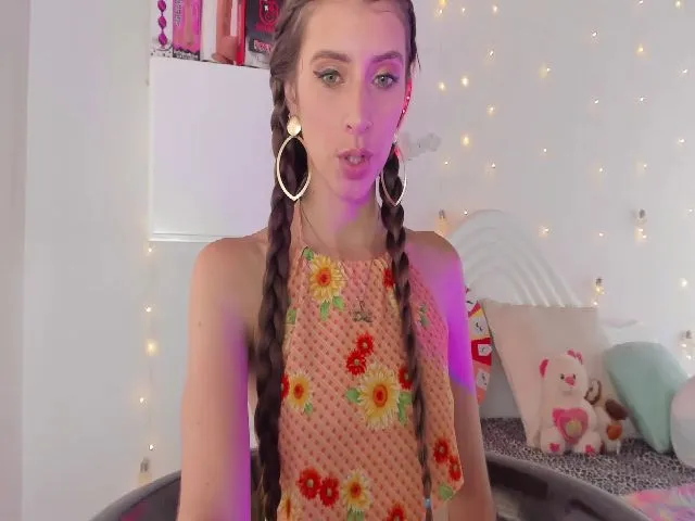 Live sex webcam photo for AlessaKitty #254244227