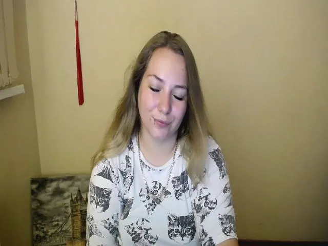 Live sex webcam photo for StellaJ_ #253161290