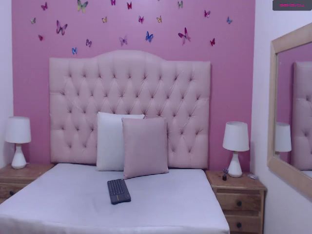 Live sex webcam photo for Keyra_R #255413774