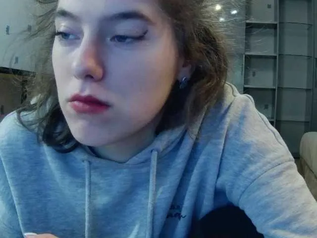 Live sex webcam photo for CassySweetKit #241085660