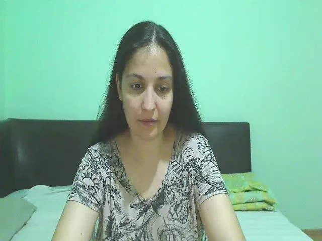 Live sex webcam photo for OneHotty #264603222