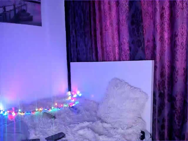 Live sex webcam photo for Lora_Luv #255548401