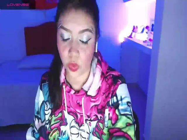 Live sex webcam photo for Darlaa__doll #254692704