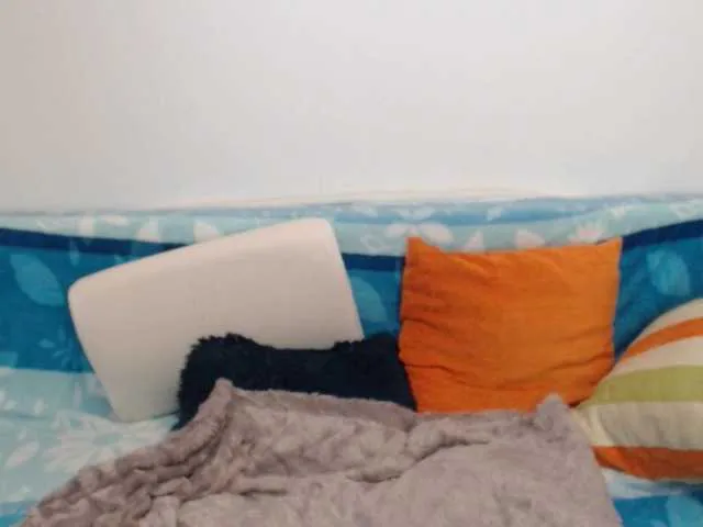 Live sex webcam photo for moniqdiamond #241011693