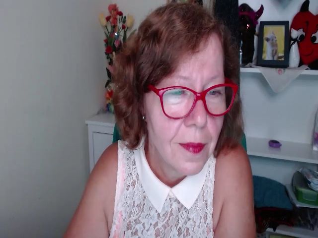 Live sex webcam photo for Adele_69 #262973268
